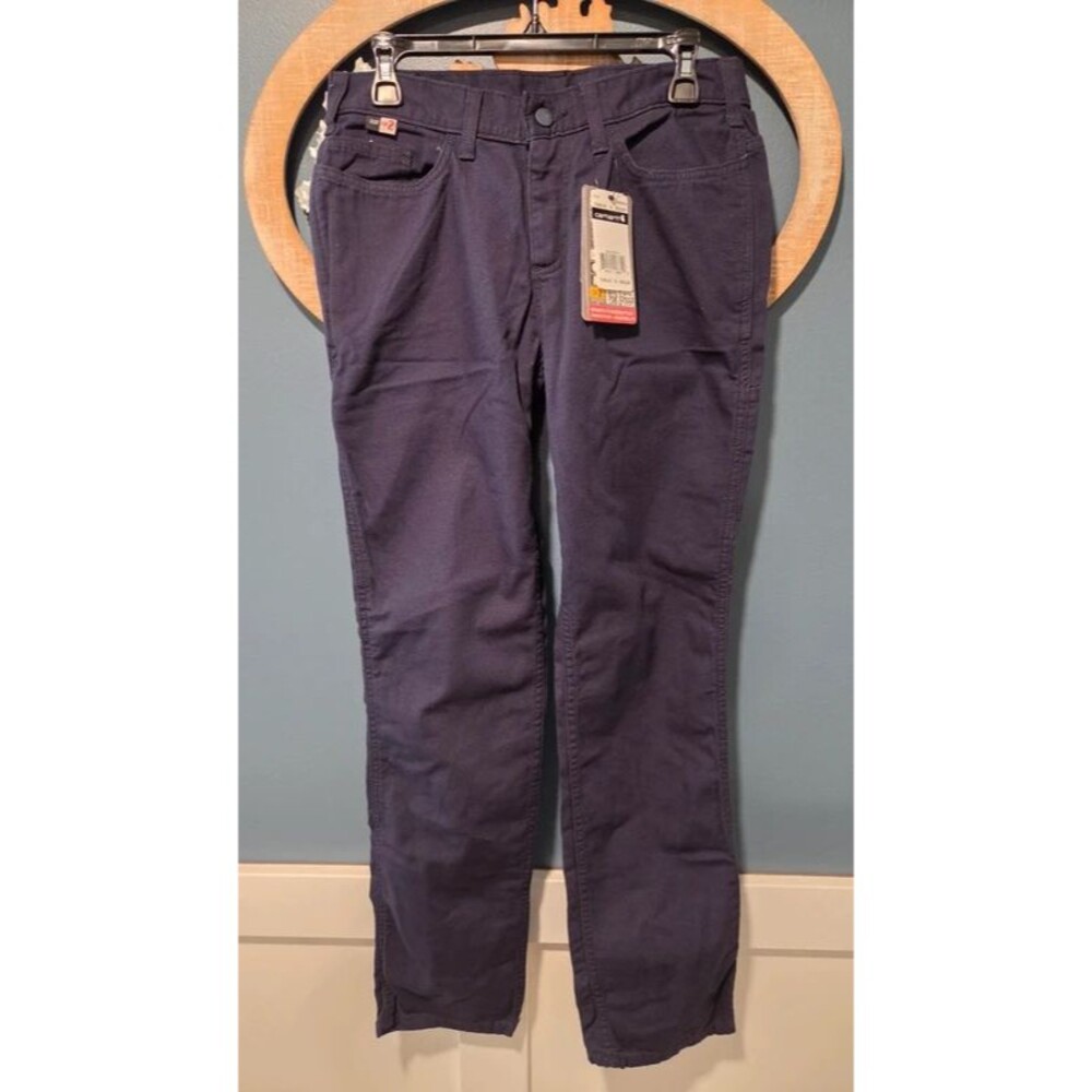 Woman's 12R Carhartt rugged flex work pants. NFPA 2112 & 70E compliant. NWT